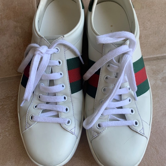 Mint condition Gucci sneakers - Picture 13 of 13